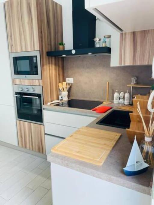 Zaffiro Al Mare Holiday home *